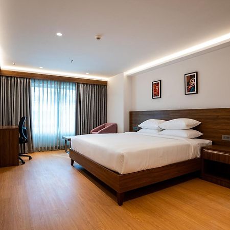 Lilac Hotel Guruvāyūr מראה חיצוני תמונה